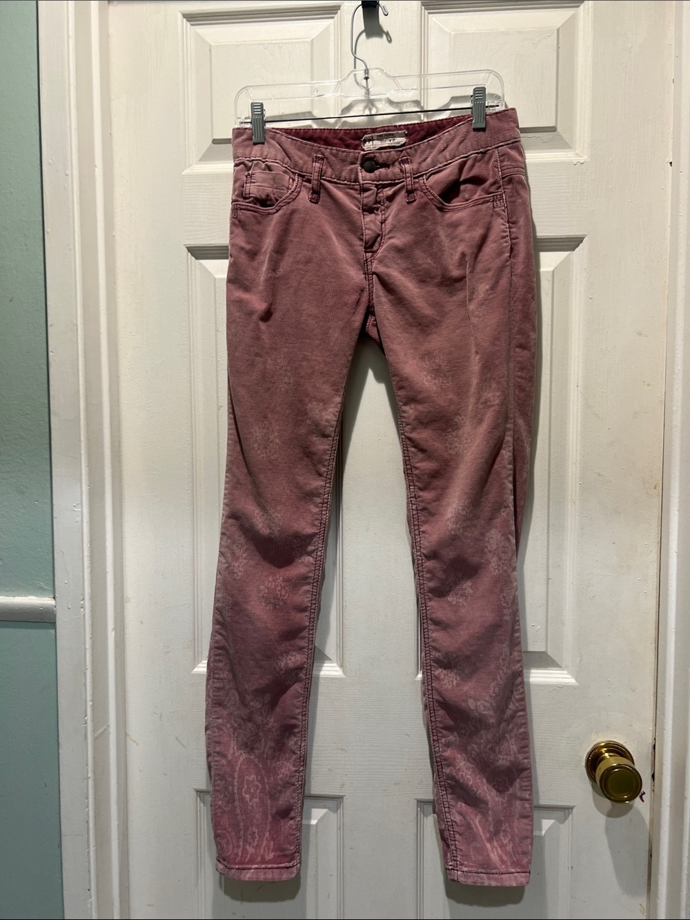 Free People Slim Mauve Skinny Pants with Subtle Pattern